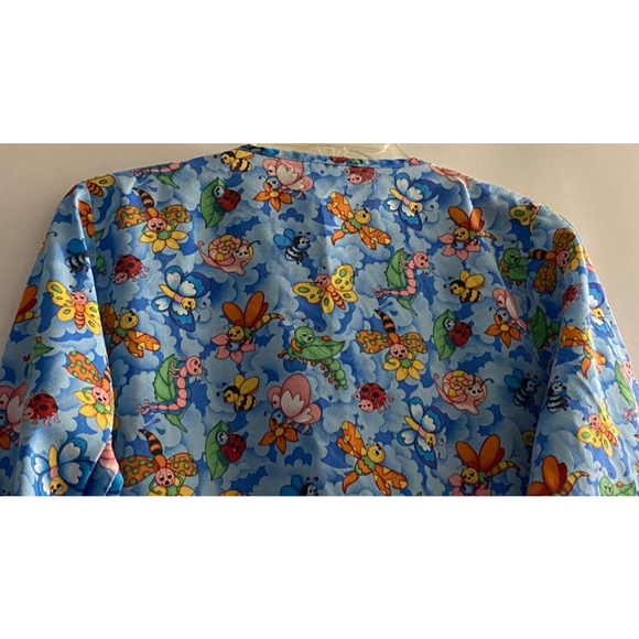 Woman’s Long Sleeve Ribbed Cuff ScrubTop Blue Insect ladybug bumblebee By Landau - Picture 4 of 10